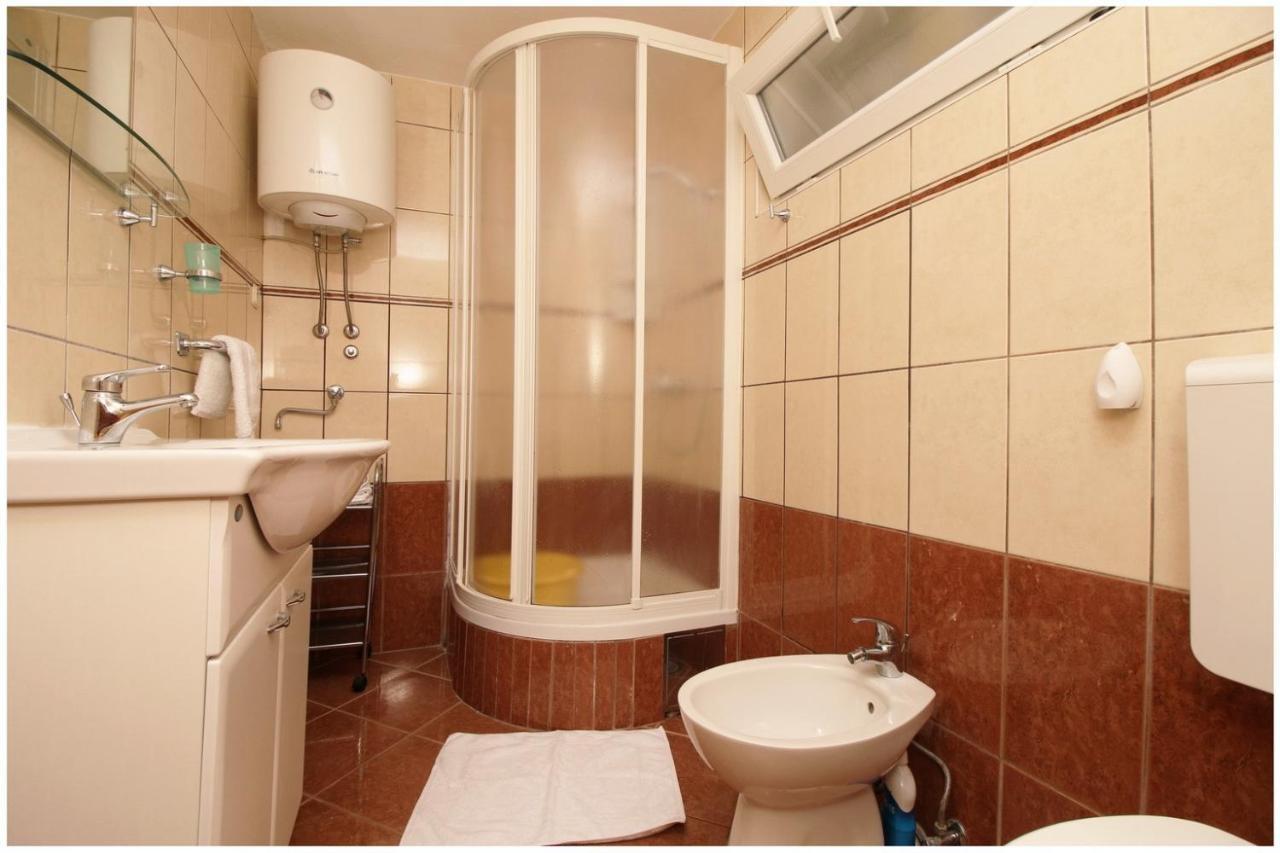 Apartments Elvi - Amazing Position & Parking Примоштен Экстерьер фото
